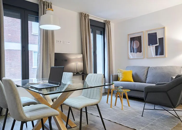 Feelathome Castilla Apartments