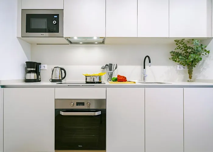 Feelathome Castilla Apartments