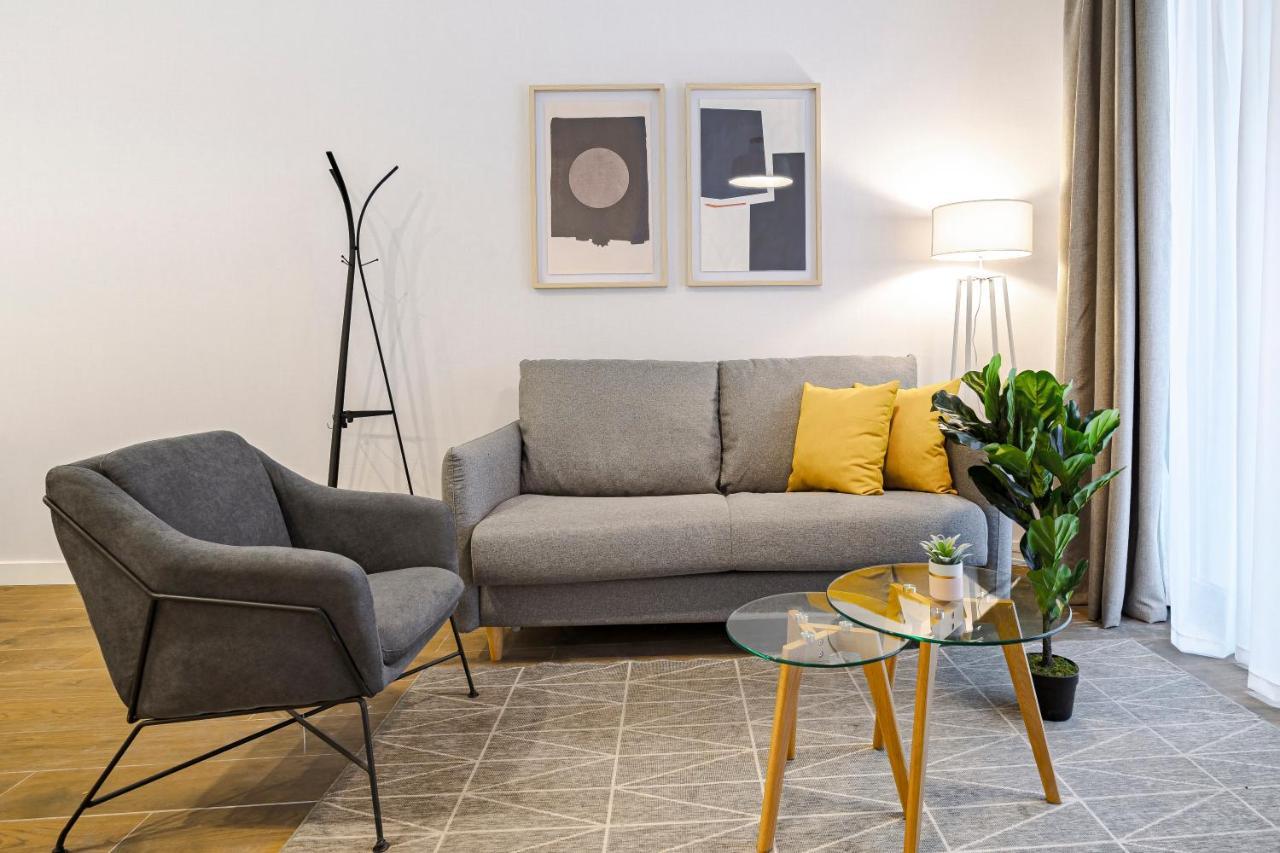 Feelathome Castilla Hotel apartamentowy